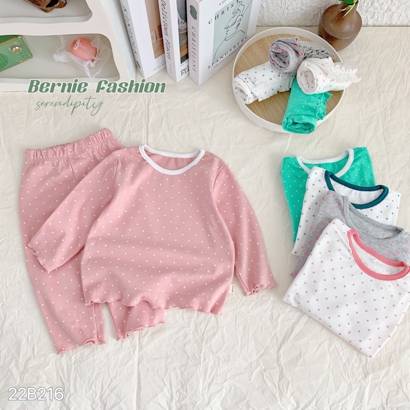 Bộ thu đông bé gái chấm bi viền bèo dễ thương Bernie - Bộ dài tay bé gái cotton cho bé từ 8-22kg- 22B2161
