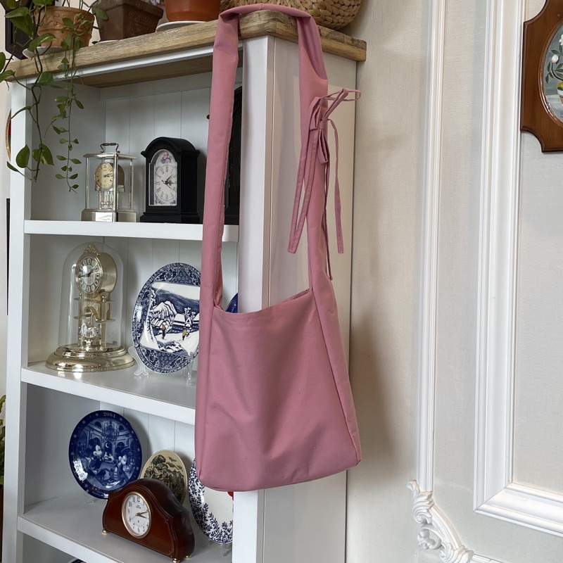 Túi đeo chéo quá là sến