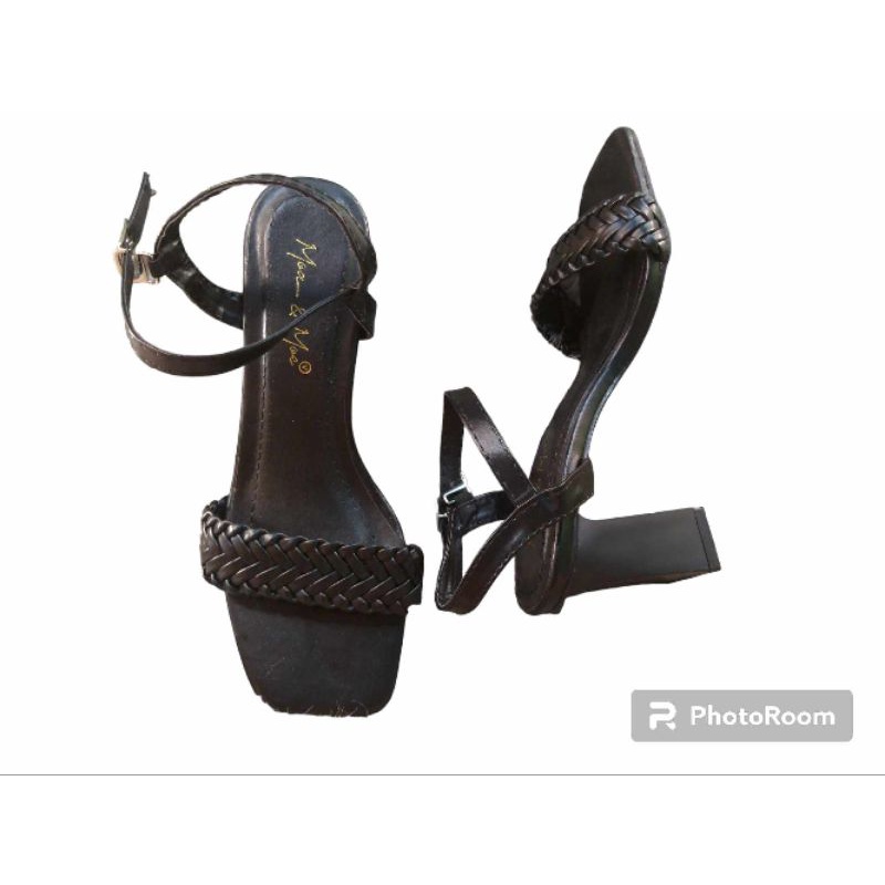 Giày cao gót màu đen da quai ngang 70k , 80k ,84k 86k, 83k