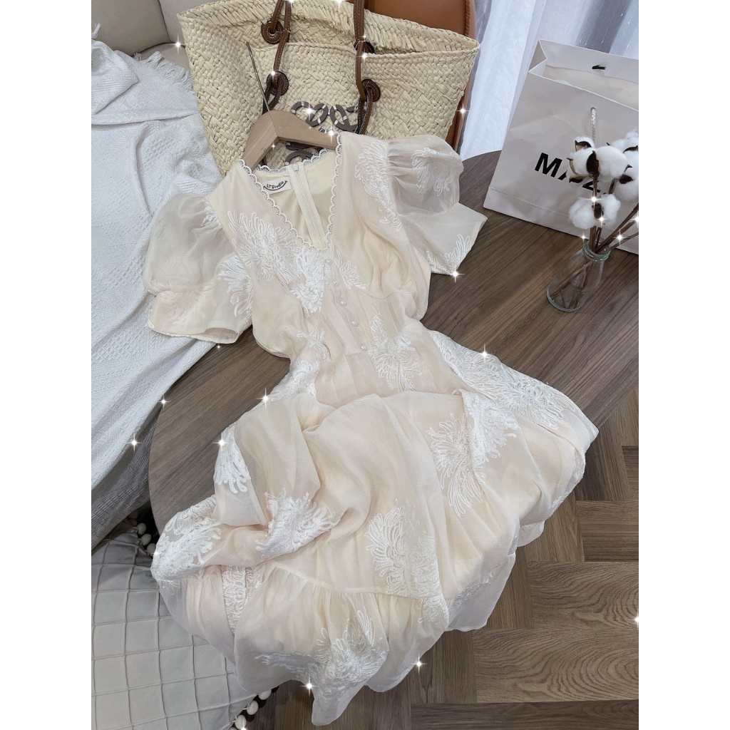 Đầm nữ hoa thêu xếp ly eo thích hợp dự tiệc, dạo phố, du lịch Freesize Hari Fashion - SR190