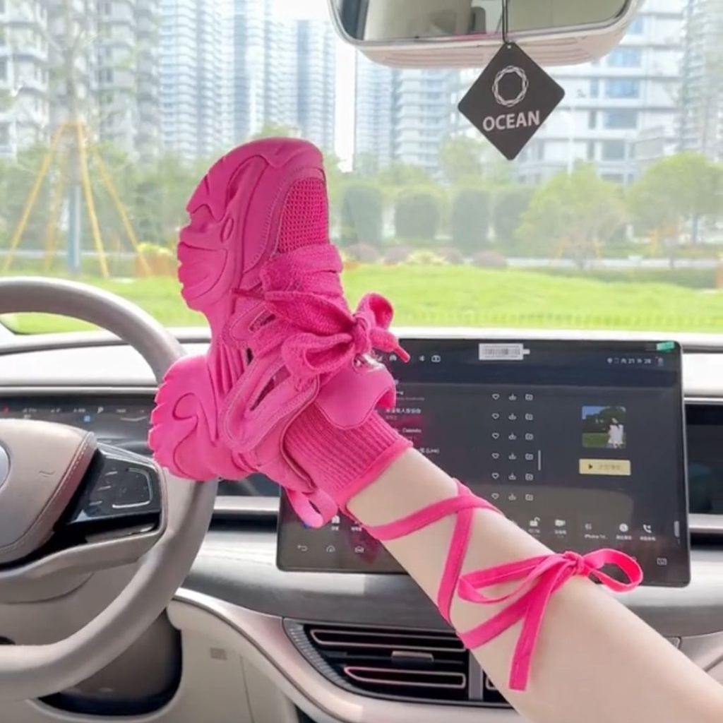 Giày Thể Thao Đế Dày Phối Màu Độc Đáo Thời Trang Mới