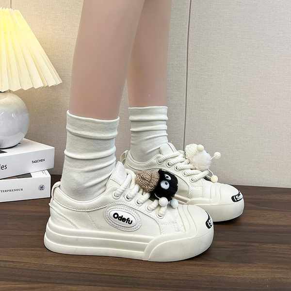 Giày Thể Thao Canvas Họa Tiết Hoạt Hình Dễ Thương