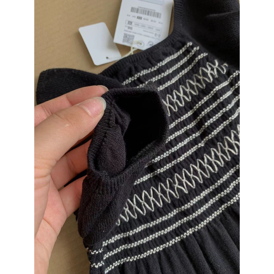 Váy len ZARA bé gái đen trắng size 9m - 5y