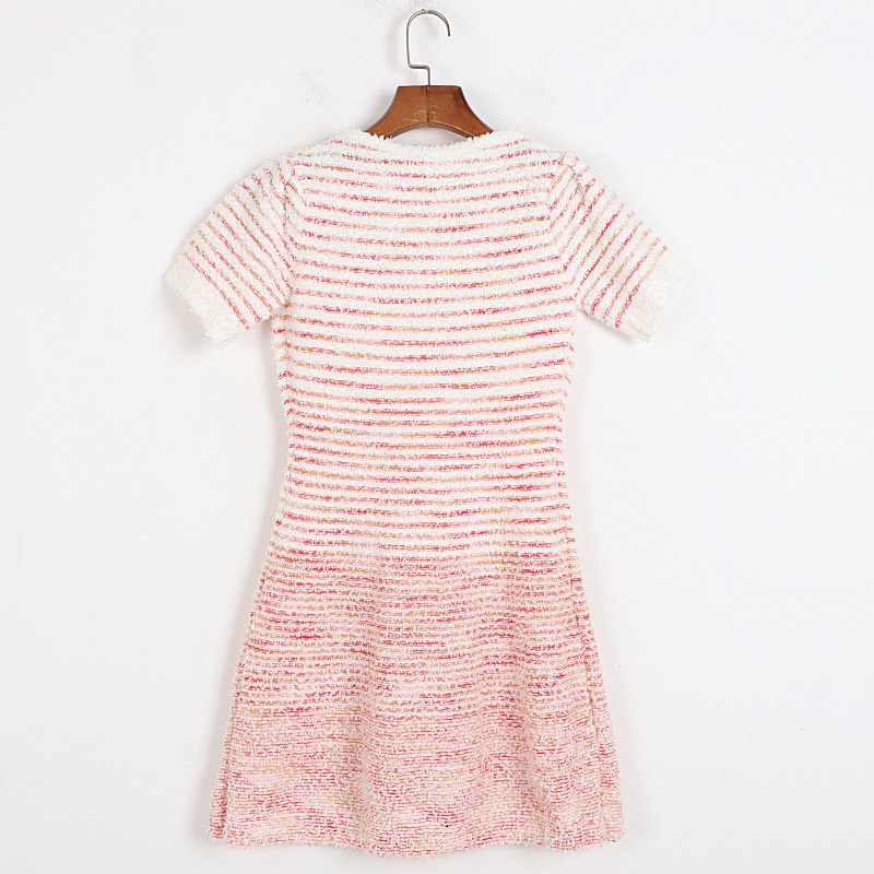 Đầm Mùa Hè 2022 Dáng Chữ A Tay Ngắn Màu Sắc Ngọt Ngào Phối Nút Đính Đá Kim Cương Cho Nữ