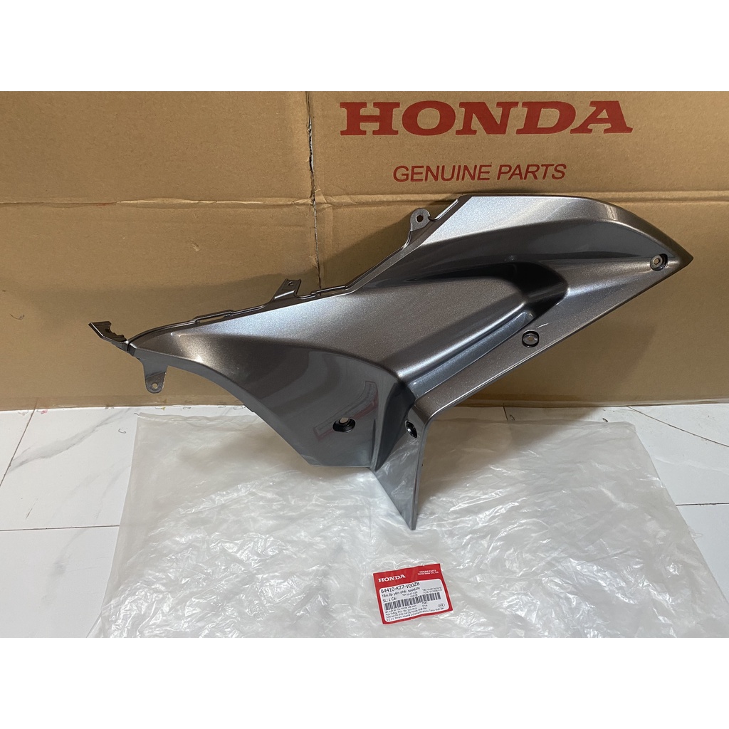 Tấm ốp yếm phải | Cánh trong Air Blade 125  màu Xám ghi chính hãng Honda