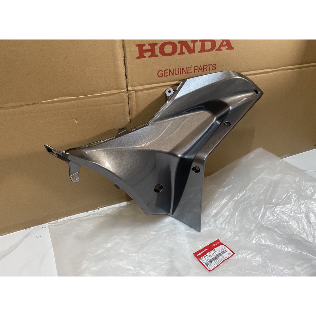 Tấm ốp yếm phải | Cánh trong Air Blade 125  màu Xám ghi chính hãng Honda
