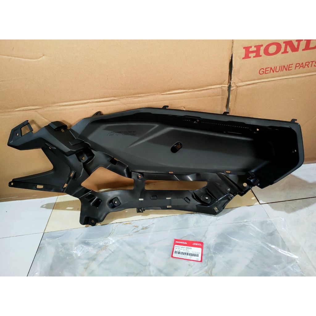Tấm bắt sàn | sàn để chân bên trái Air Blade 125/150  màu Đen *NH1* chính hãng Honda