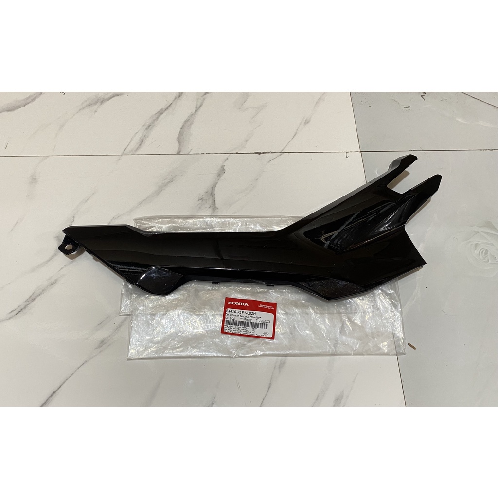 Ốp sườn sàn bên phải Air Blade 125  màu Đen chính hãng Honda