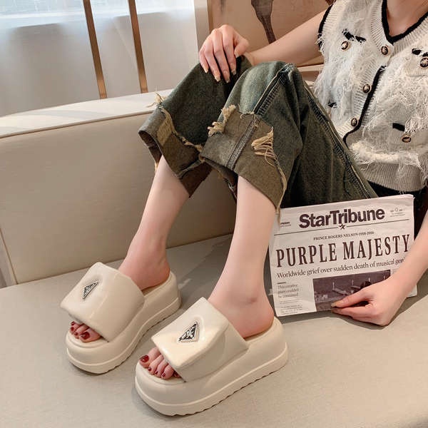 Sandal Quai Ngang Đế Dày Thời Trang Mùa Hè 2023 Phong Cách Mới Cho Nữ