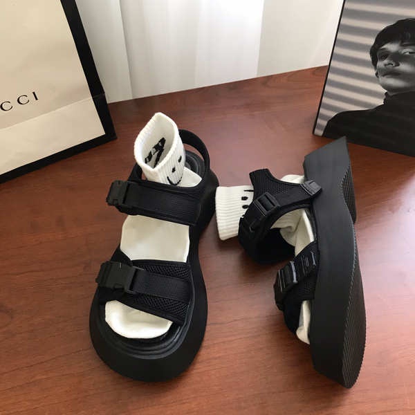 Giày Sandal Nữ Đế Dày Màu Đen Phong Cách Hàn Quốc