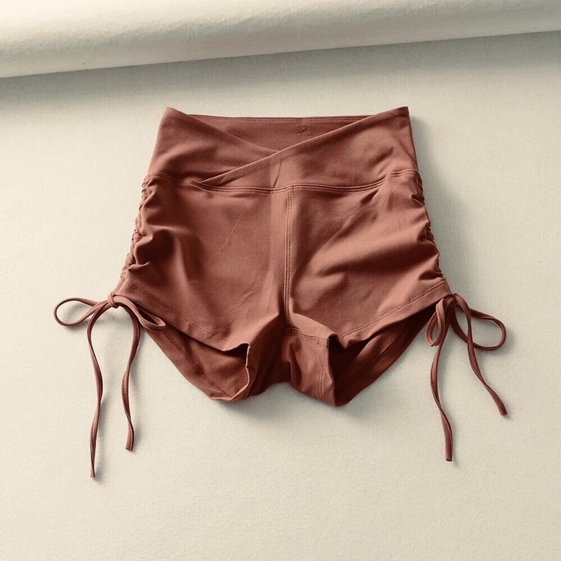 Quần đùi tập gym yoga rút dây chéo eo