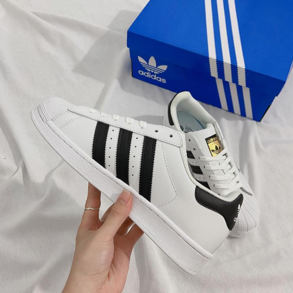 Giày_Adidas Superstar Màu Trắng 3 Sọc Đen Tem Vàng, Giày thể thao nam nữ Adidas mũi sò trắng sọc đen bản S.Cấp full PK