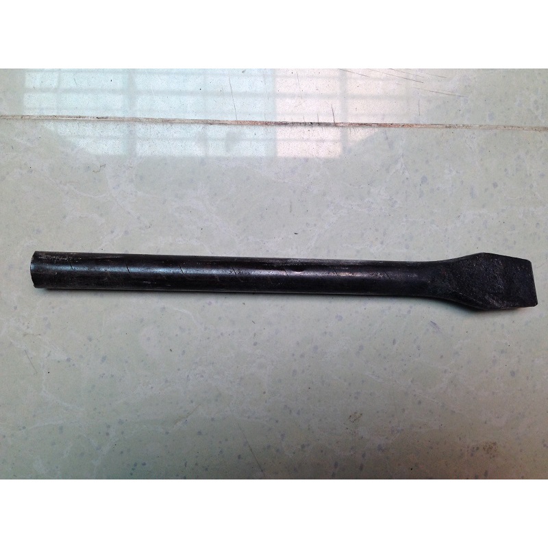 Đục sắt bê tông, đục đen cầm tay nhọn, dẹp dài 2T, 3T