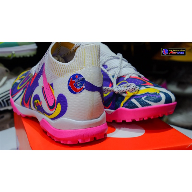 Giày đá bóng Ultra Ultimate TF - trắng hồng