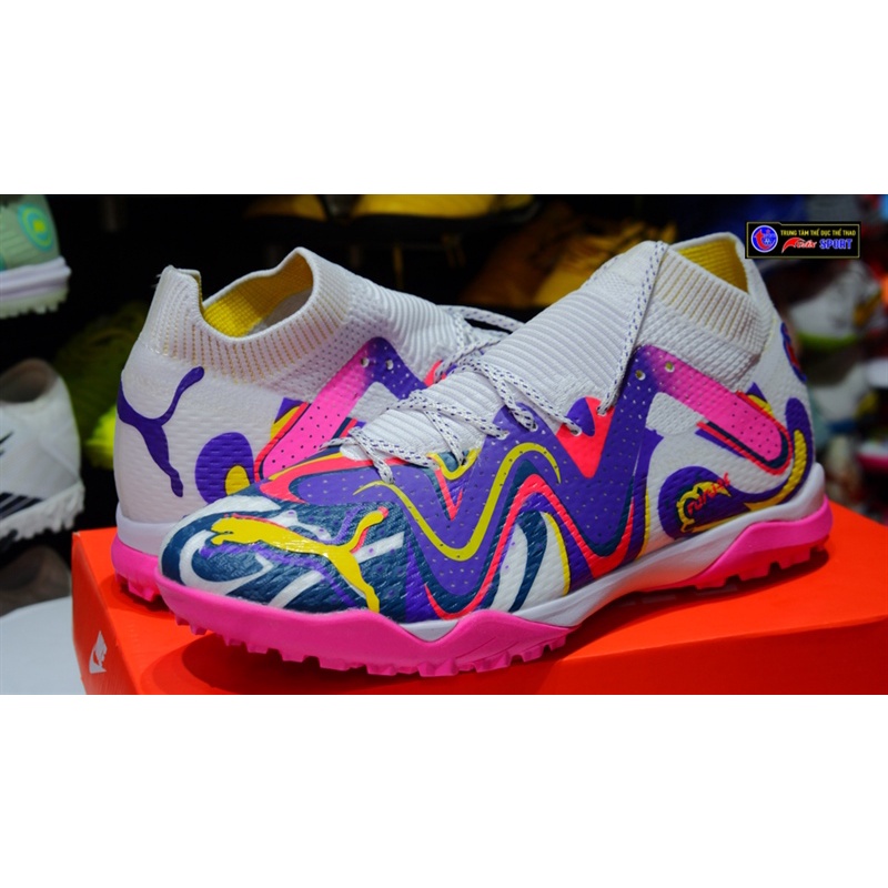 Giày đá bóng Ultra Ultimate TF - trắng hồng