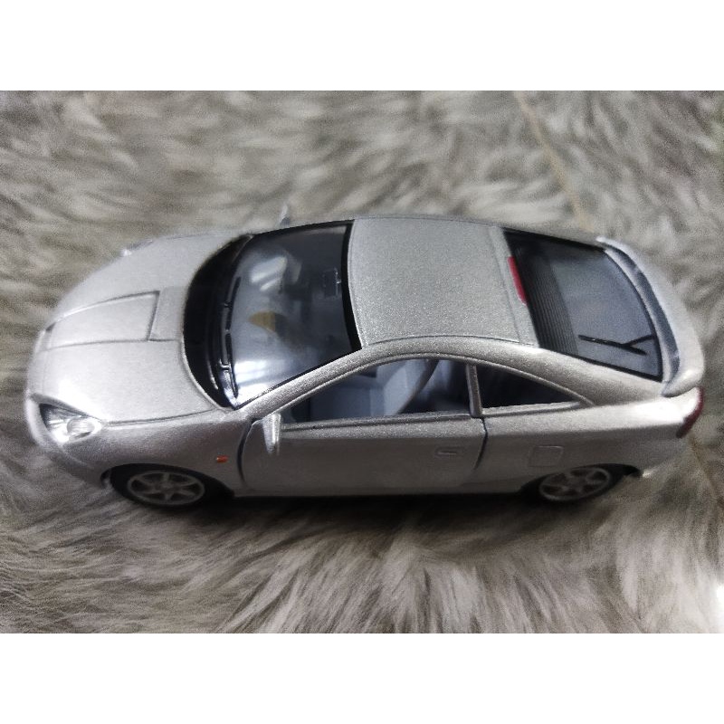 Xe mô hình Toyota Celica tỷ lệ 1:34 Kinsmart