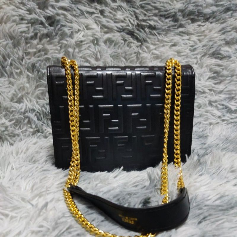 Túi si H79 tuyển Nhật hiệu F*NDI da dê size 20cmx12cmx5cm