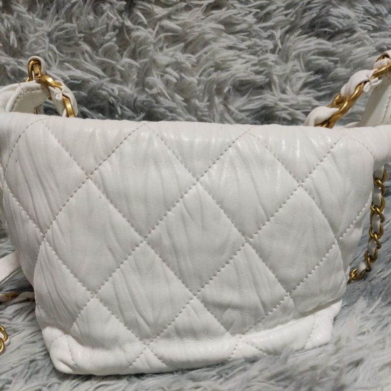 Túi si H81 tuyển Nhật hiệu CH*N*L hobo da bê nhăn size 24cmx15cmx12cm