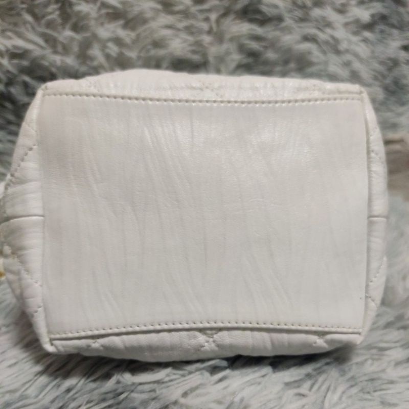 Túi si H81 tuyển Nhật hiệu CH*N*L hobo da bê nhăn size 24cmx15cmx12cm