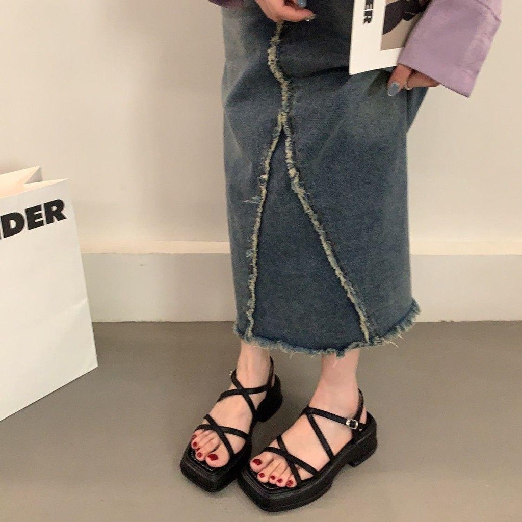 Sandal Đi Biển Đế Dày Phong Cách Thời Trang Roman 2023 Mới