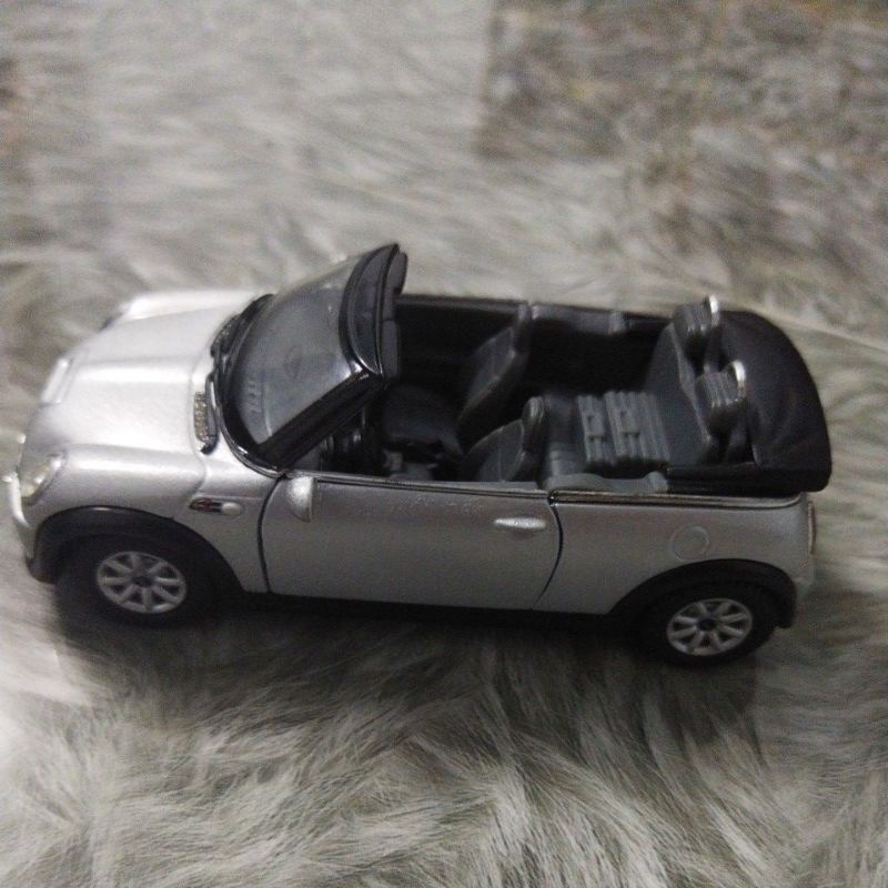 Xe mô hình Mini Cooper S tỷ lệ 1:28 Kinsmart
