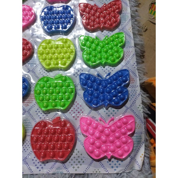 Xả vỉ 20 đồ chơi bíp bóp nhiều hình