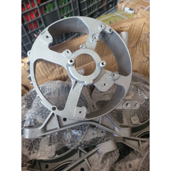 Nắp đậy sau củ phát điện 5kw 6kw 7kw 8kw