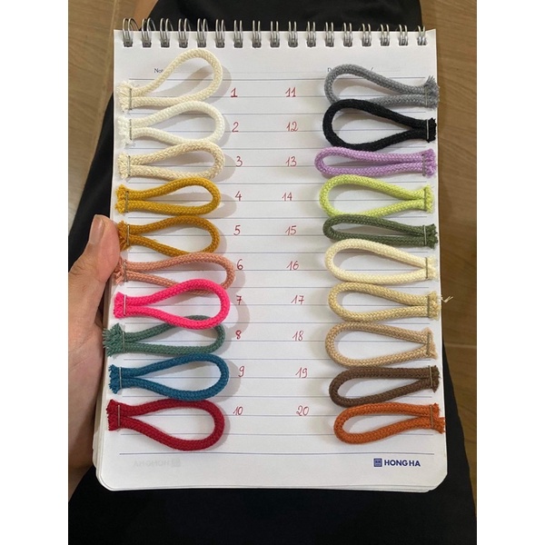 Sợi dệt 2.8mm làm túi xách có 12 màu được đánh số thứ tự, sẵn kho