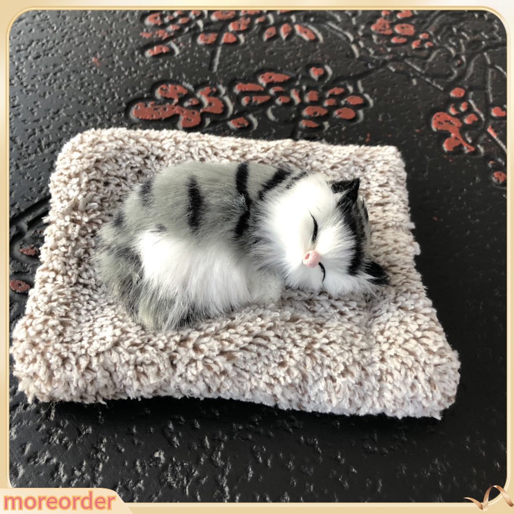 Thú nhồi bông than tre hoạt tính hình mèo con đang ngủ trang trí bảng điều khiển xe hơi