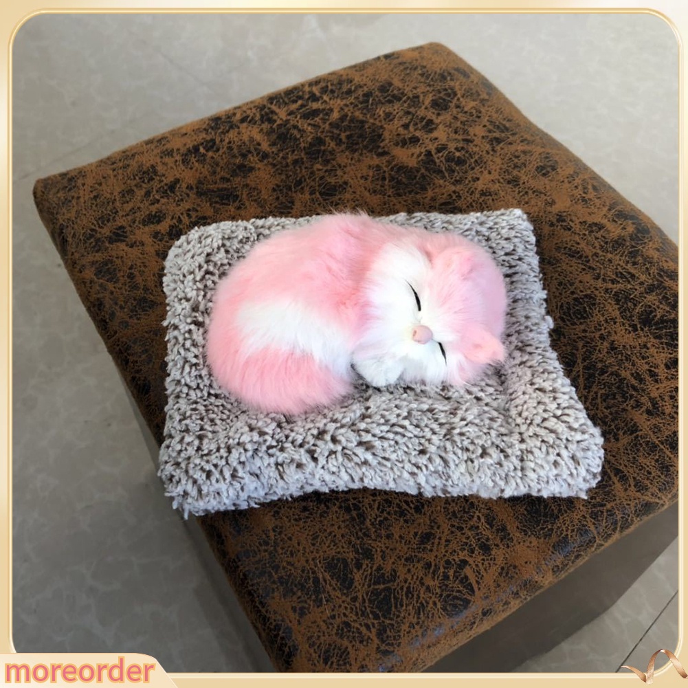 Thú nhồi bông than tre hoạt tính hình mèo con đang ngủ trang trí bảng điều khiển xe hơi