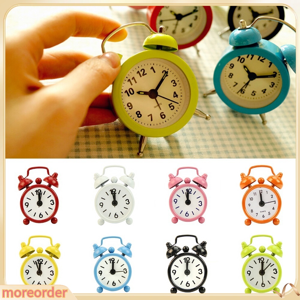 (MORE) Đồng Hồ Báo Thức Để Bàn Hình Tròn Mini Dễ Thương Chạy Bằng Pin