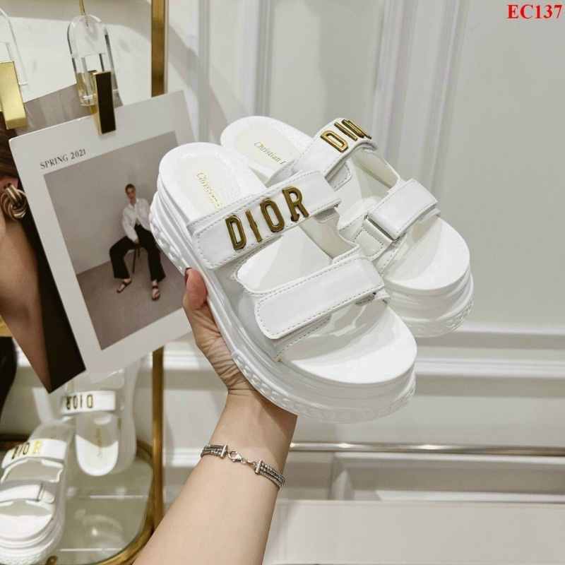 Dép Lê 7cm Xuồng Nâng Đế Cực Xinh Đế Bánh Mì Mẫu Siêu Hot Chất Da Xin  Nhẹ Cao Cấp Chắc Chắn 2 Màu Trắng Và Đen