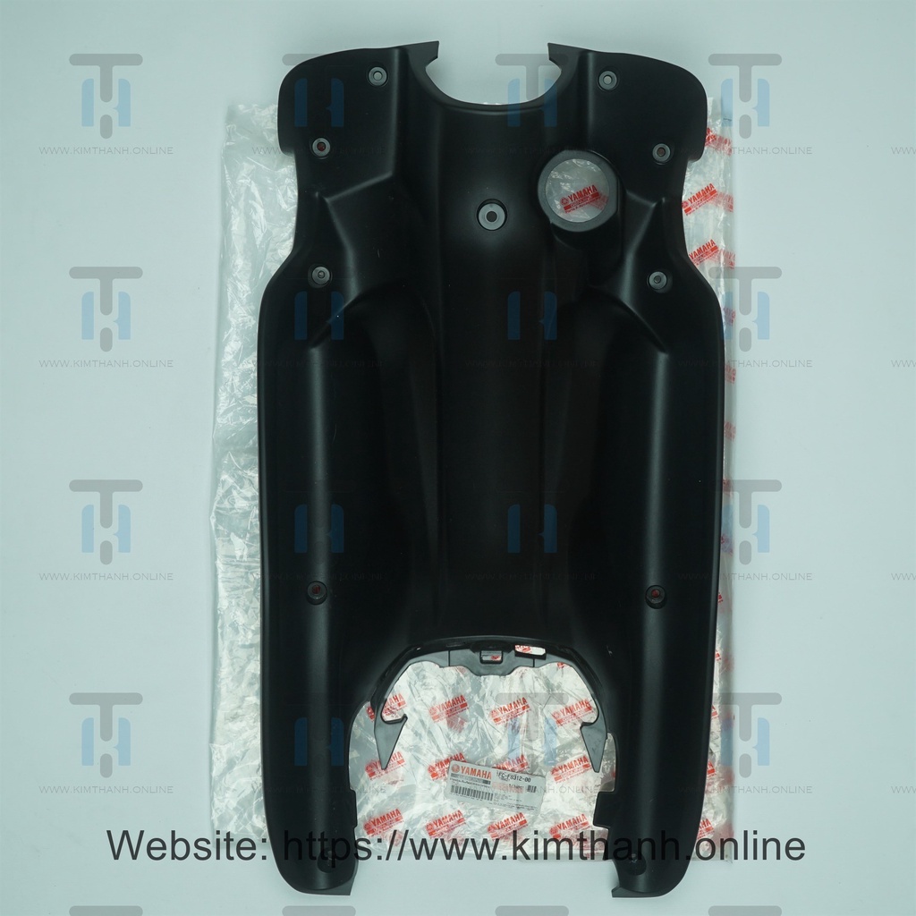 Cốp trên Sirius Fi 2013 Yamaha VN _ 1FCF83120000