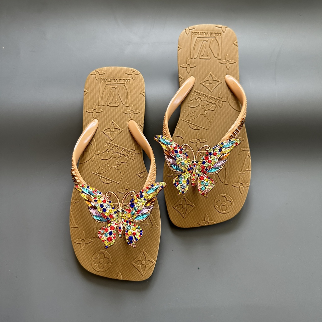 Dép kẹp xỏ ngón tông lào nữ LV đính charm Bớm thời trang, nhiều màu lựa chọn.