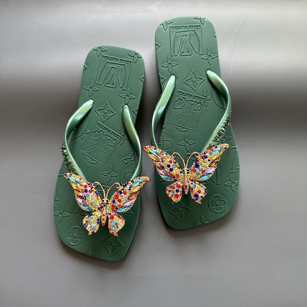 Dép kẹp xỏ ngón tông lào nữ LV đính charm Bớm thời trang, nhiều màu lựa chọn.