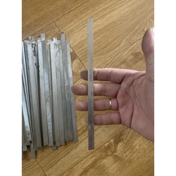 Thép HHS 2x8x200 chế lưỡi gọt cell pin
