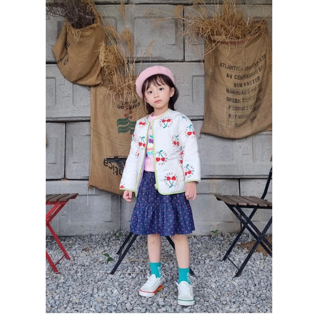 Áo khoác chần bông Little Bobdog màu trắng cherry