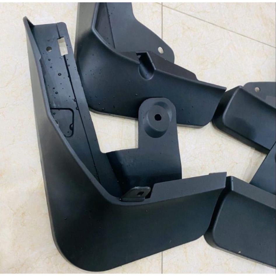 Chắn bùn Toyota Raize