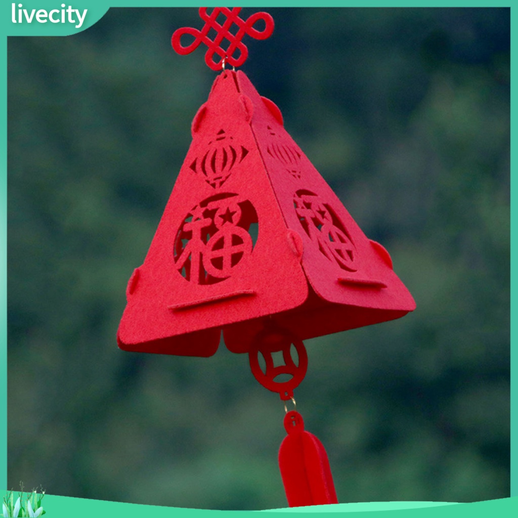 Lồng đèn đỏ hình kim tự tháp treo trang trí năm livecity 2022
