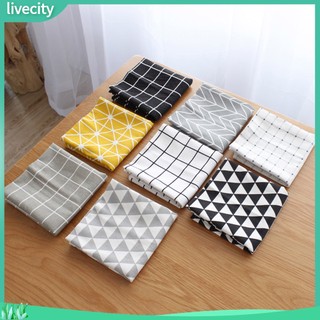 {livecity} Thảm trải trang trí bàn ăn phối nhiều họa tiết đơn giản nhã nhặn