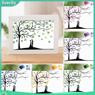 {livecity} Tranh kí tên bằng dấu vân tay hình cây dành cho khách dự tiệc cưới