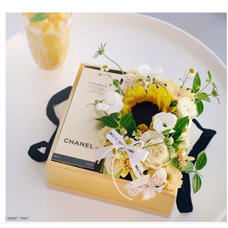 Hộp quà Vuông mặt kính Mica cao cấp dùng đựng Quà / Mỹ Phẩm / Hoa.