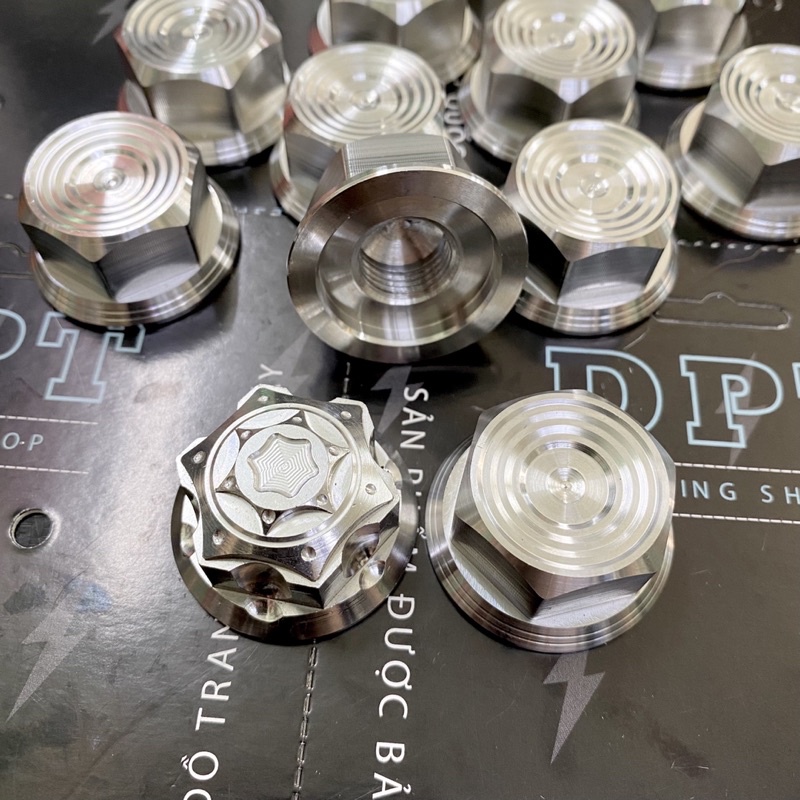 Tán chụp bánh cốt sau Mẫu Thái và M3 INOX 304 gắn cho các dòng xe Tay Ga