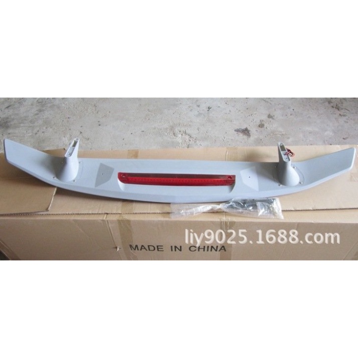 Siêu Rẻ Đuôi gió thể thao có đèn và mẫu không đèn các loại lắp cho các đời xe MANGUS