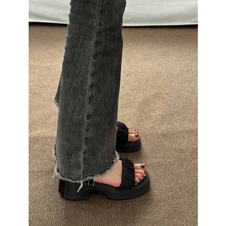 Dép bánh mì 2023 mẫu mới nơ ngọc trai lưới đế dày tăng gót thô nữ