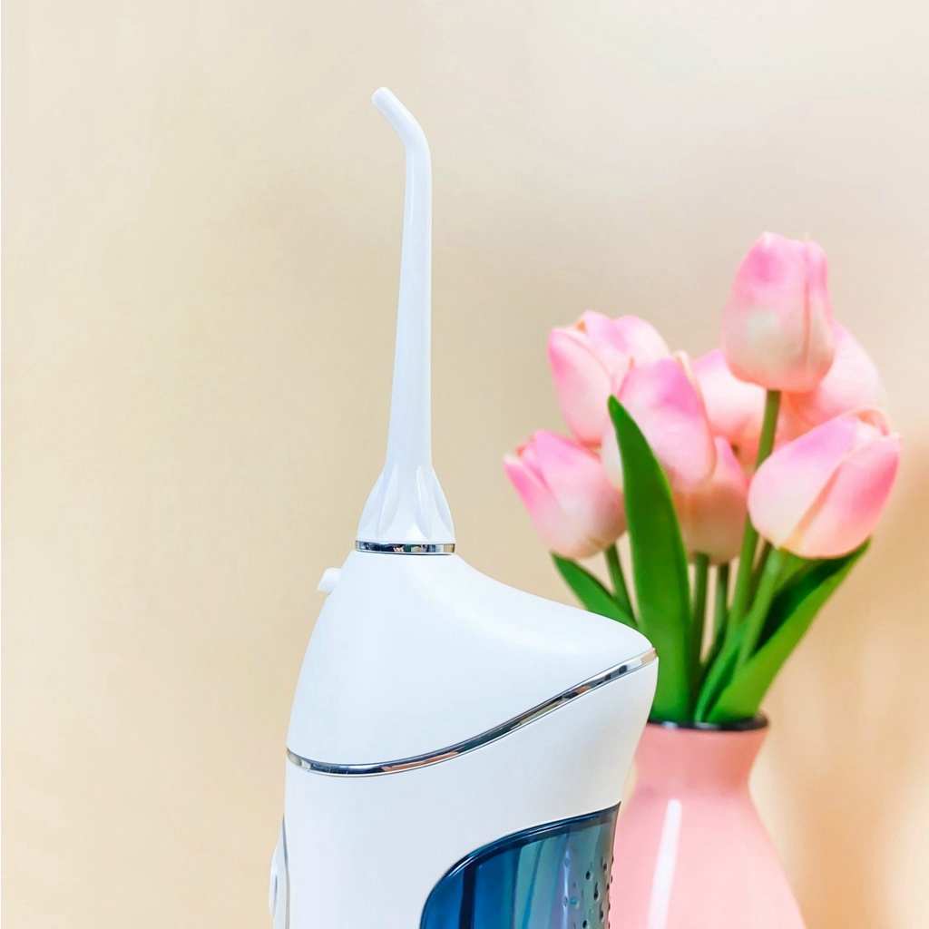Giá tận gốc - hàng chuẩn Máy tăm nước Lock&Lock không dây Cordless Oral Irrigator 200ml - Màu xanh - ENR156BLU