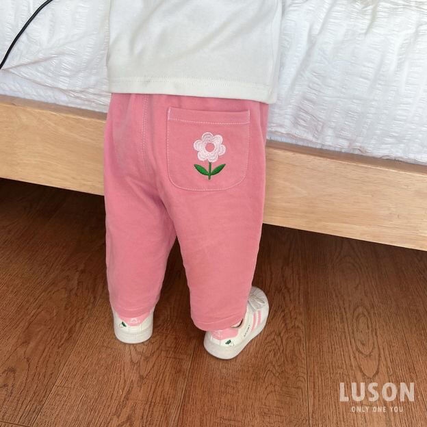 Quần Dài Thêu Hình Củ Cà Rốt Thời Trang Xuân Thu 2022 Mới Dành Cho Bé Gái