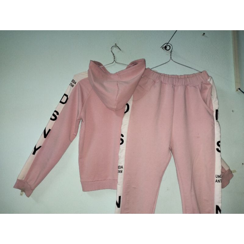 Pass/Thanh lý/2 hand BỘ ĐỒ MẶC NHÀ màu hồng 💗