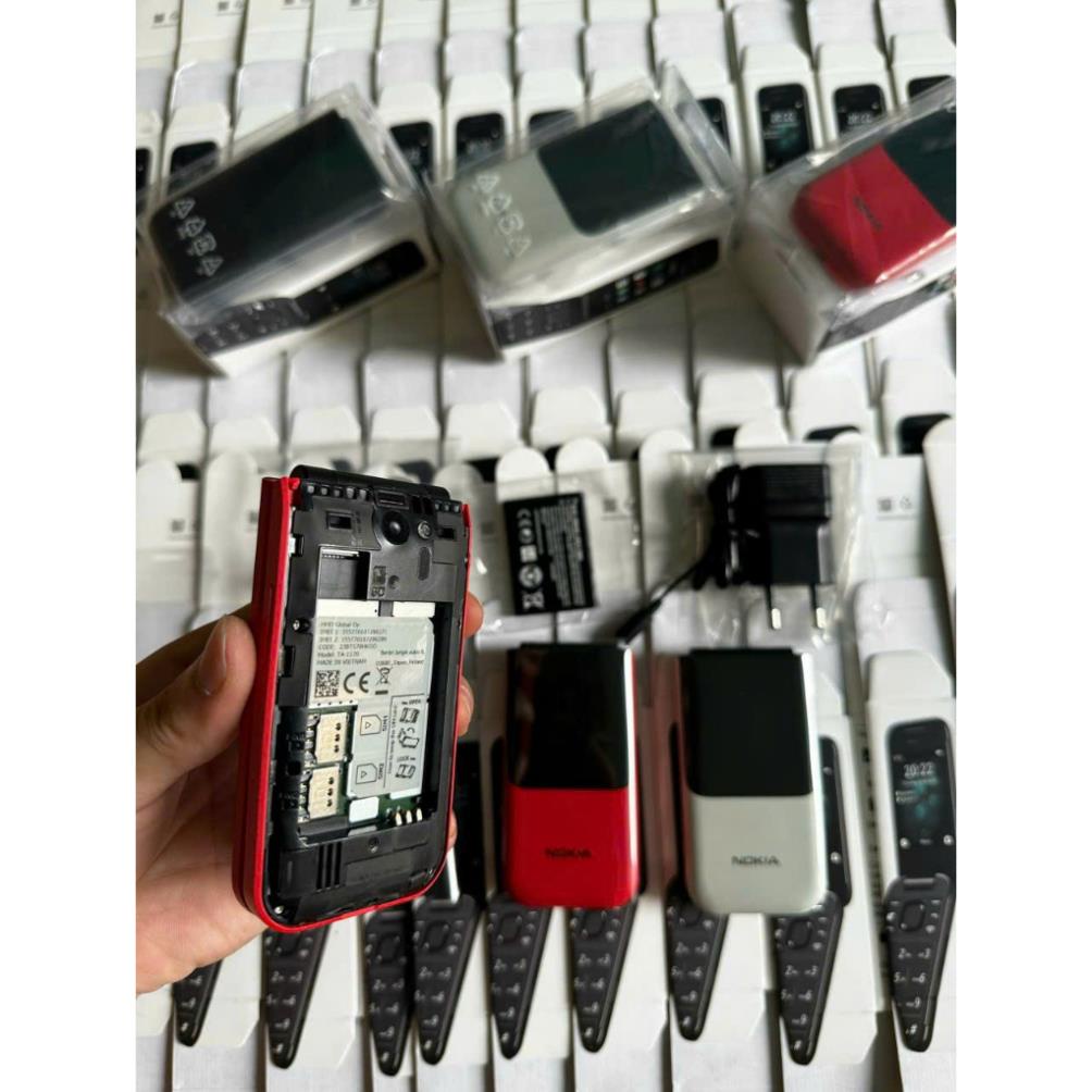 Điện thoại giá rẻ nokia 2720 Flip sóng 4G chính hãng 2 sim. BẢO HÀNH 1 ĐỔI 1 TRONG 2 THÁNG