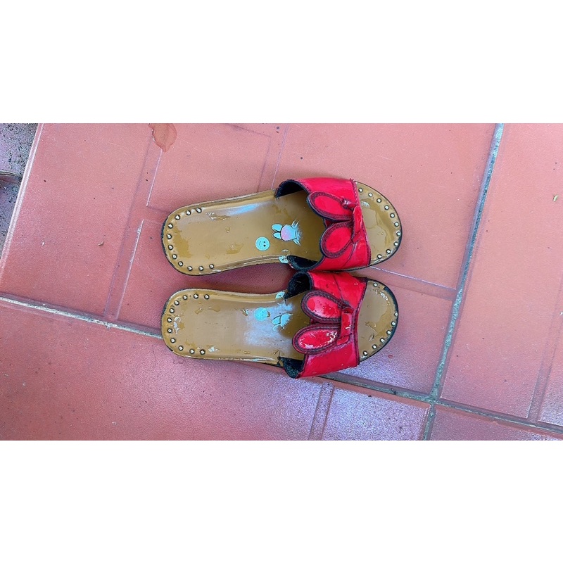 Thanh lý đôi dép xăng đan bé gái size 31 bé 5-7 tuổi used